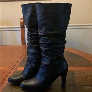 WHITE HOUSE BLACK MARKET LEATHER BOOTS SIZE 8